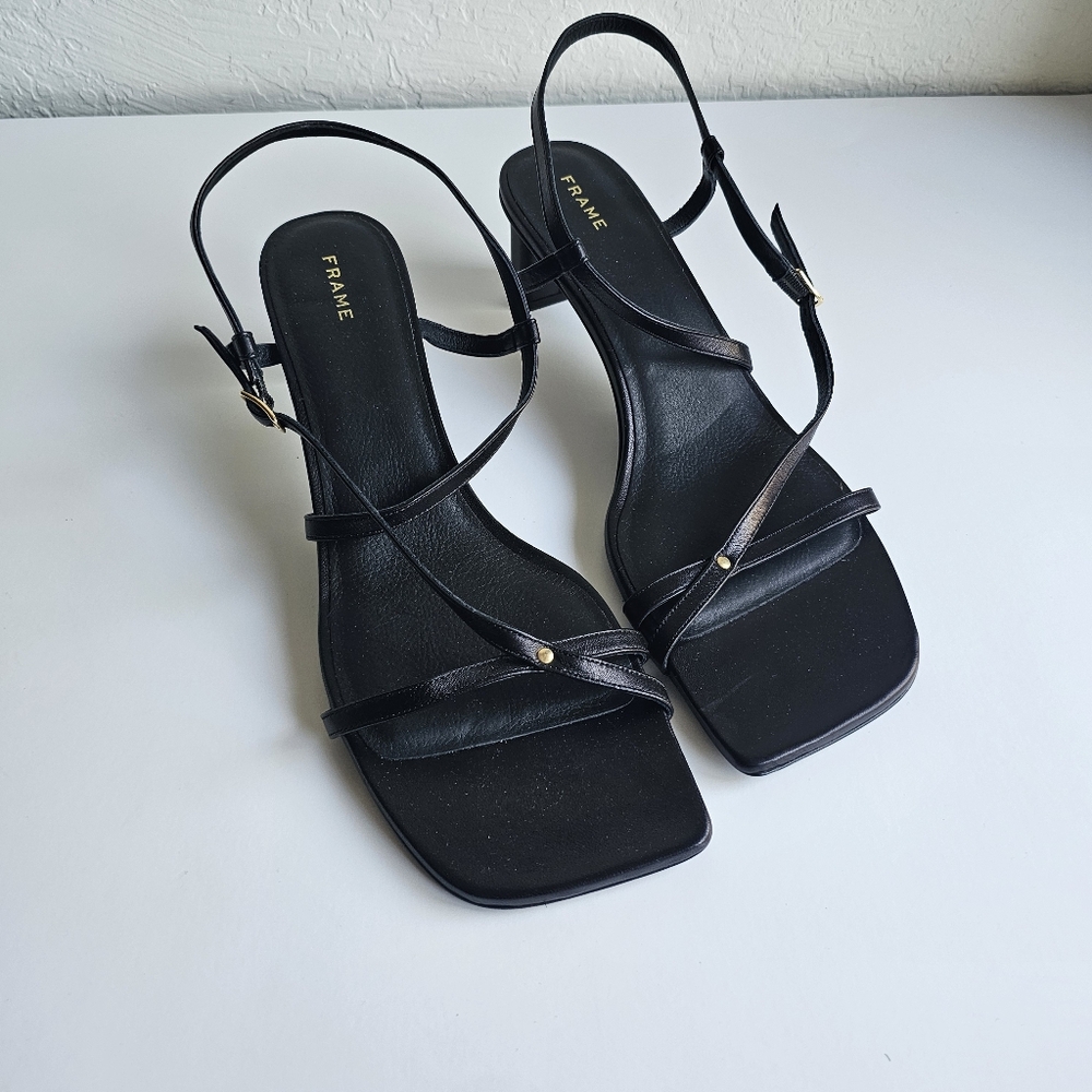 Frame Womens Black Le Braxton Strappy Sandal In Black